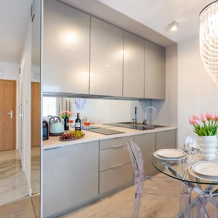 Apartmán Kasprowicza Z Basenem I Parkingiem W Cenie - Holiday City Kolobřeh